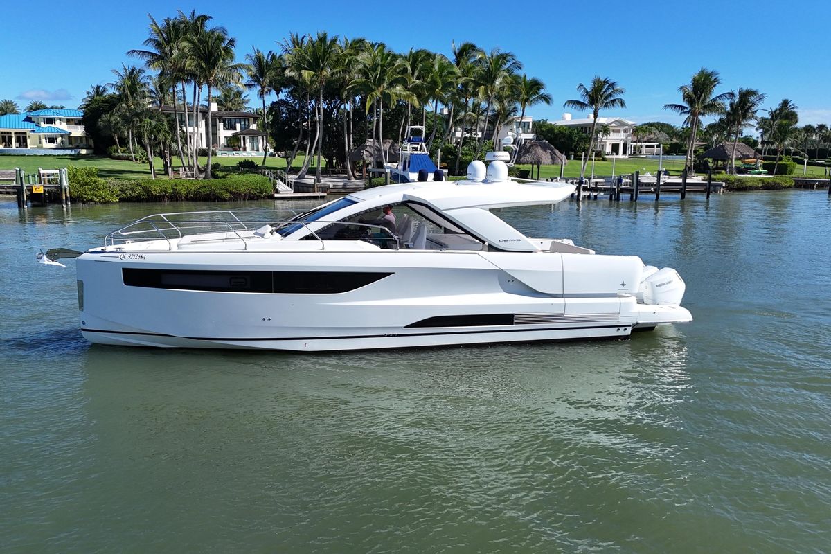 2024 Jeanneau 43 