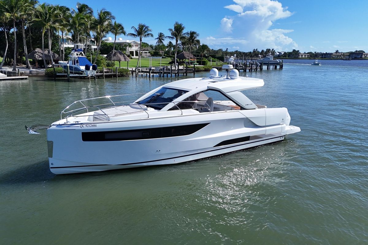 2024 Jeanneau 43 