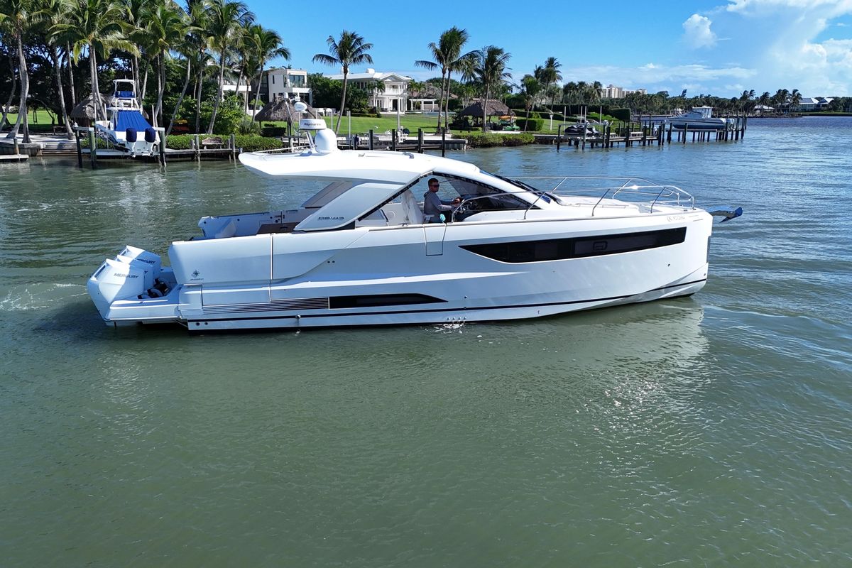 2024 Jeanneau 43 