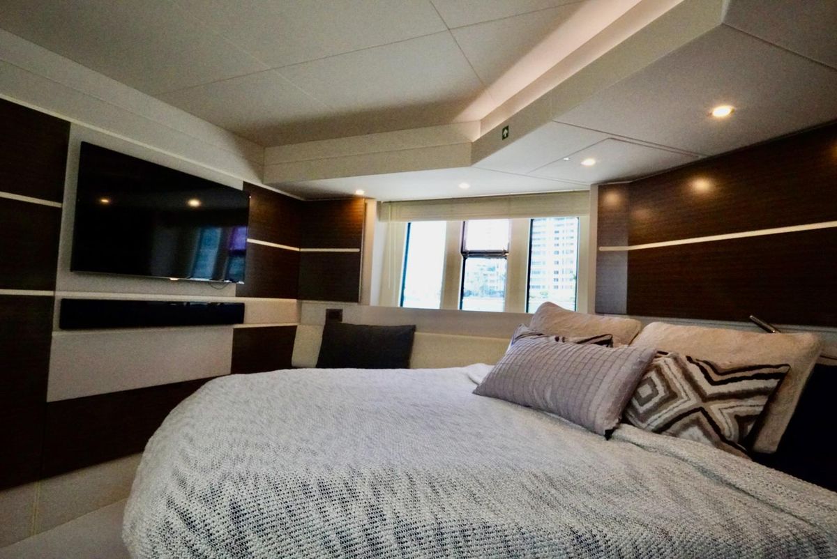 2015 Azimut 54 