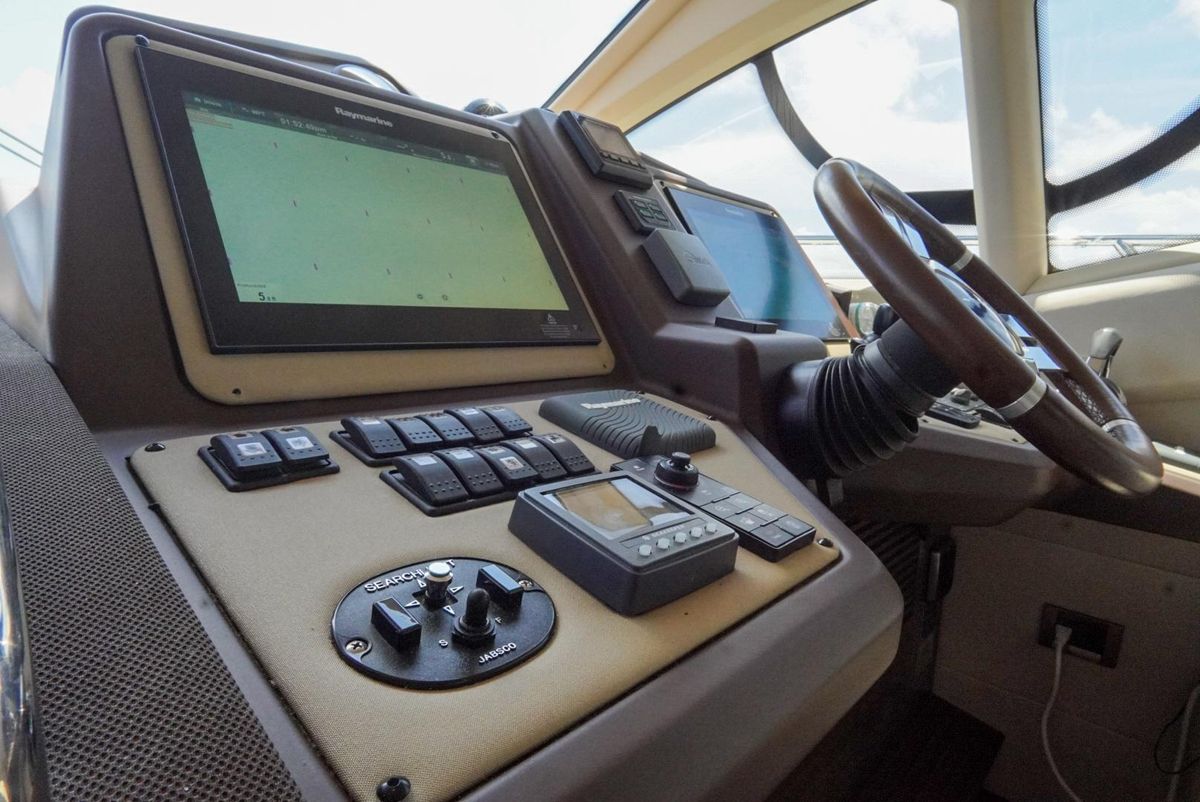 2015 Azimut 54 