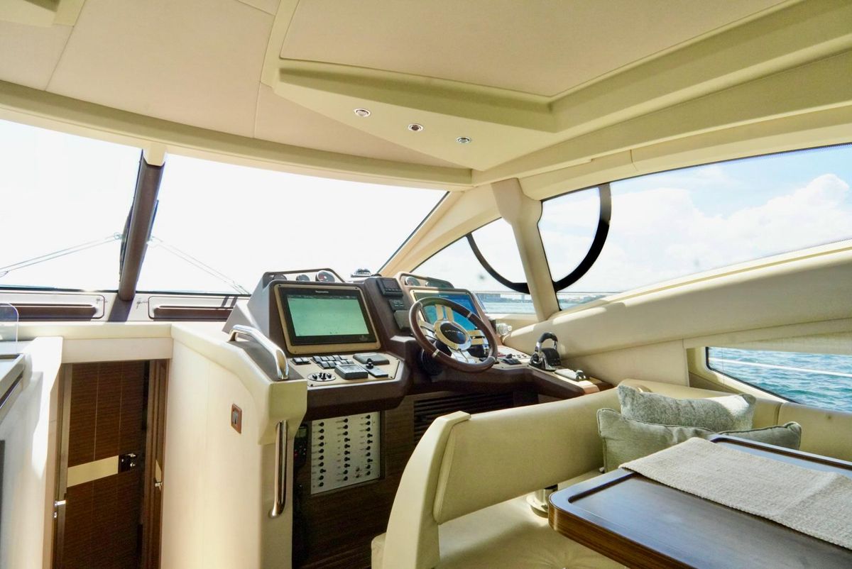2015 Azimut 54 