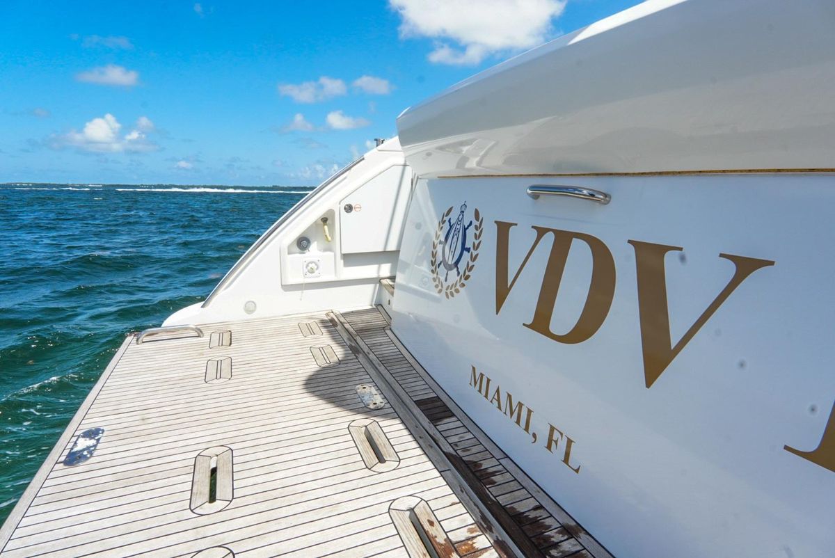 2015 Azimut 54 