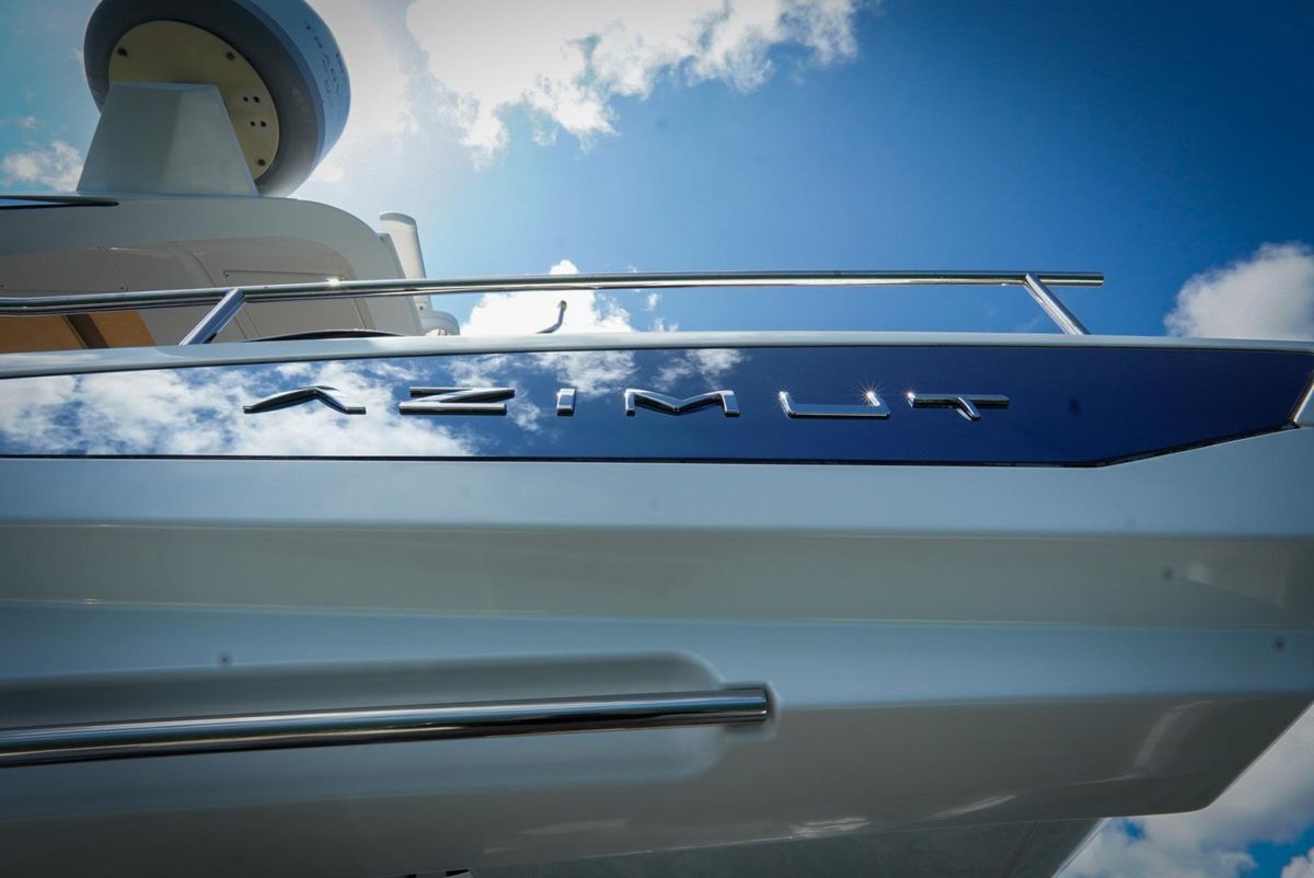 2015 Azimut 54 