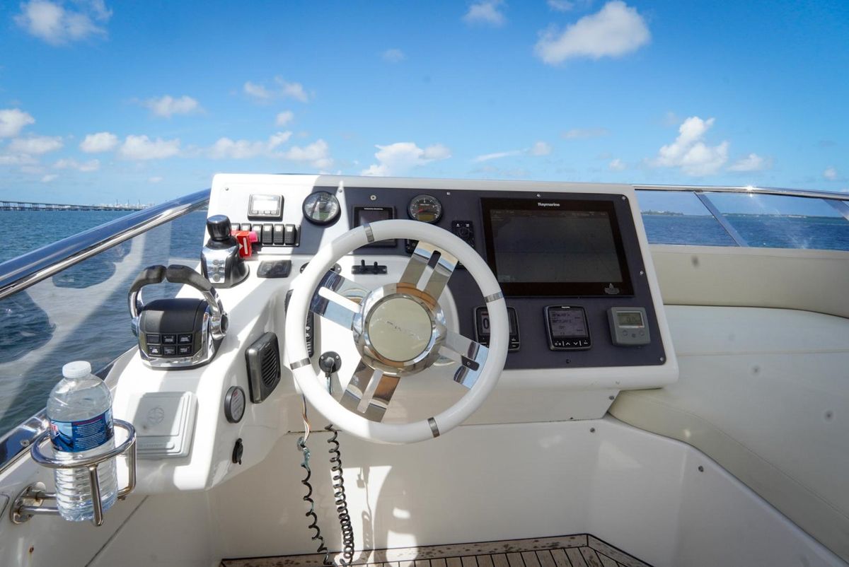 2015 Azimut 54 