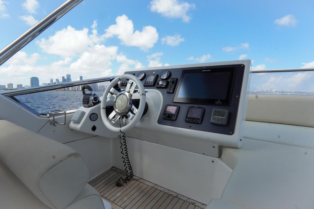 2015 Azimut 54 