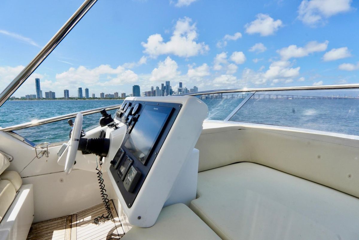 2015 Azimut 54 