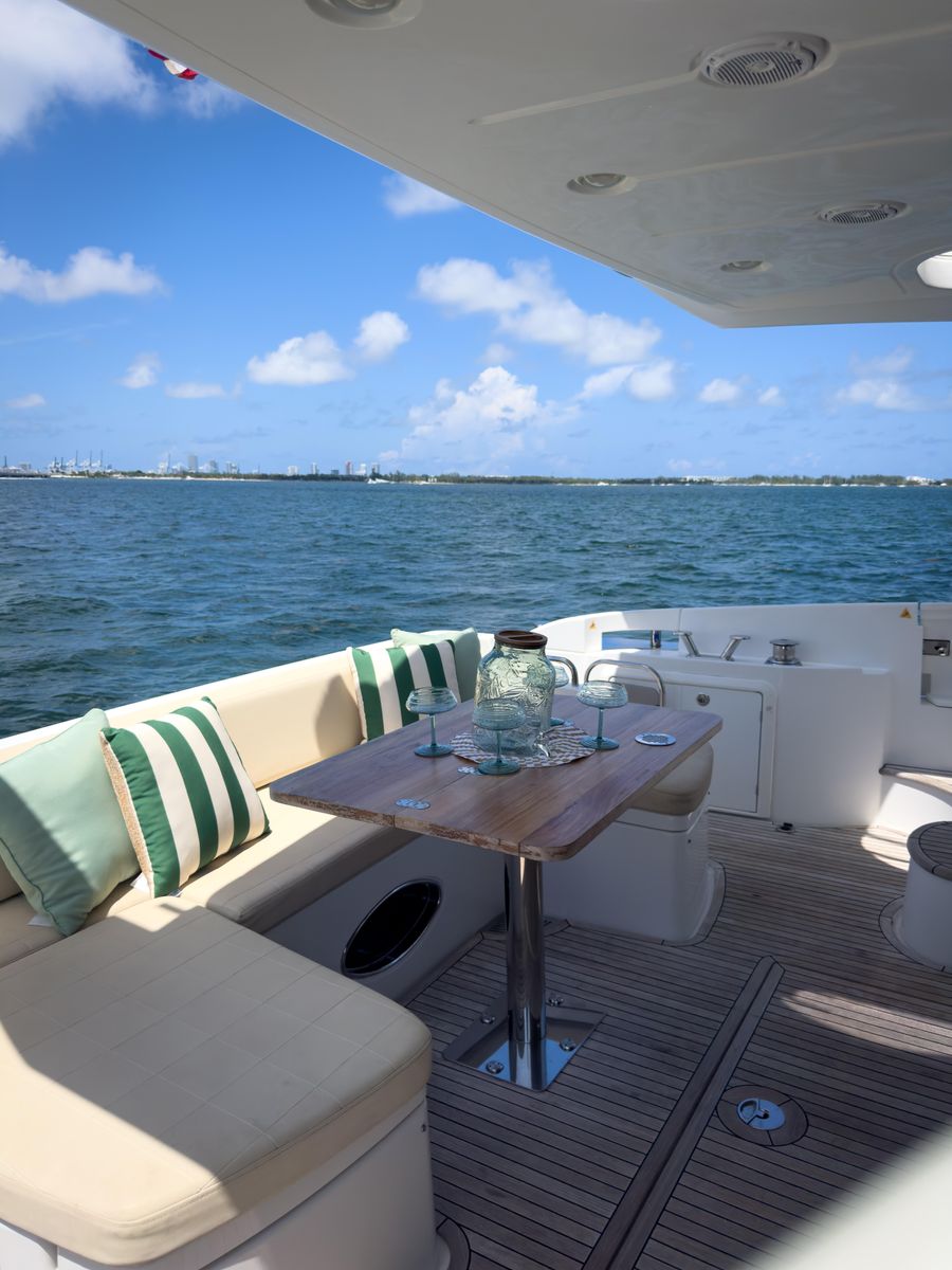 2015 Azimut 54 