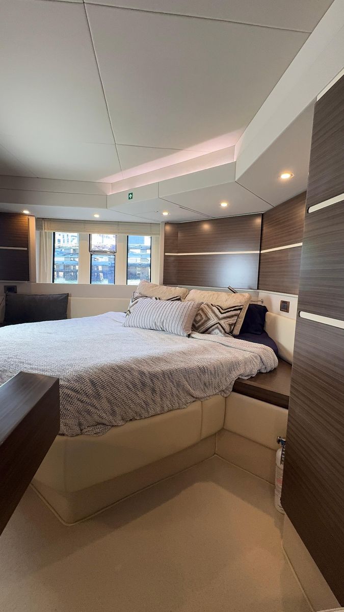 2015 Azimut 54 