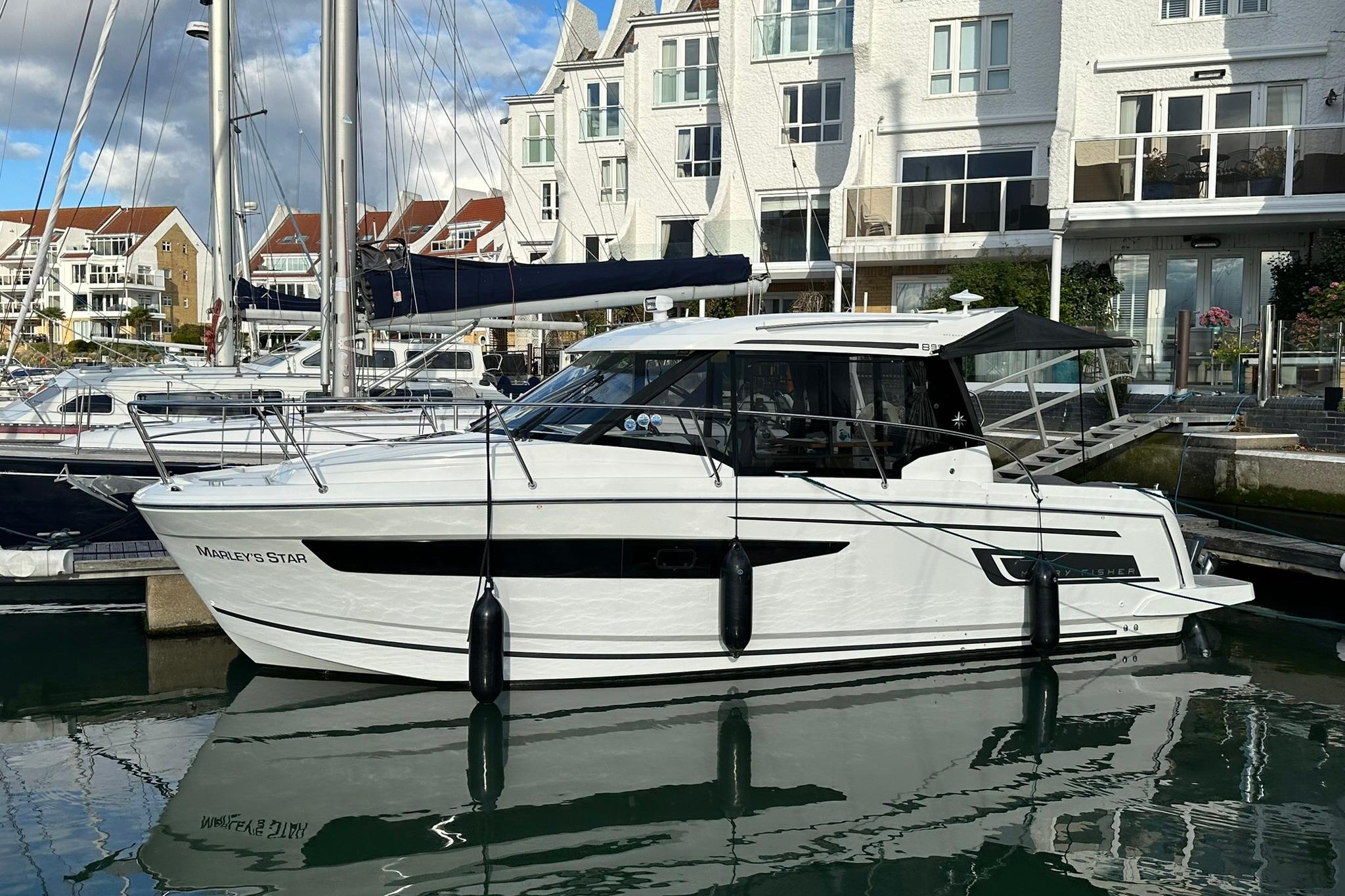 2020 Jeanneau Merry Fisher 895 Offshore