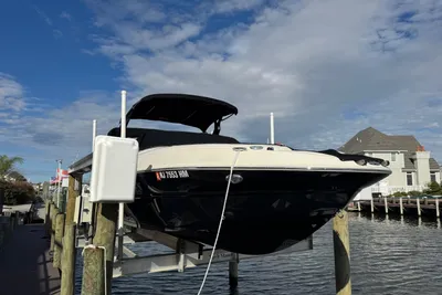 2019 Stingray 234LR