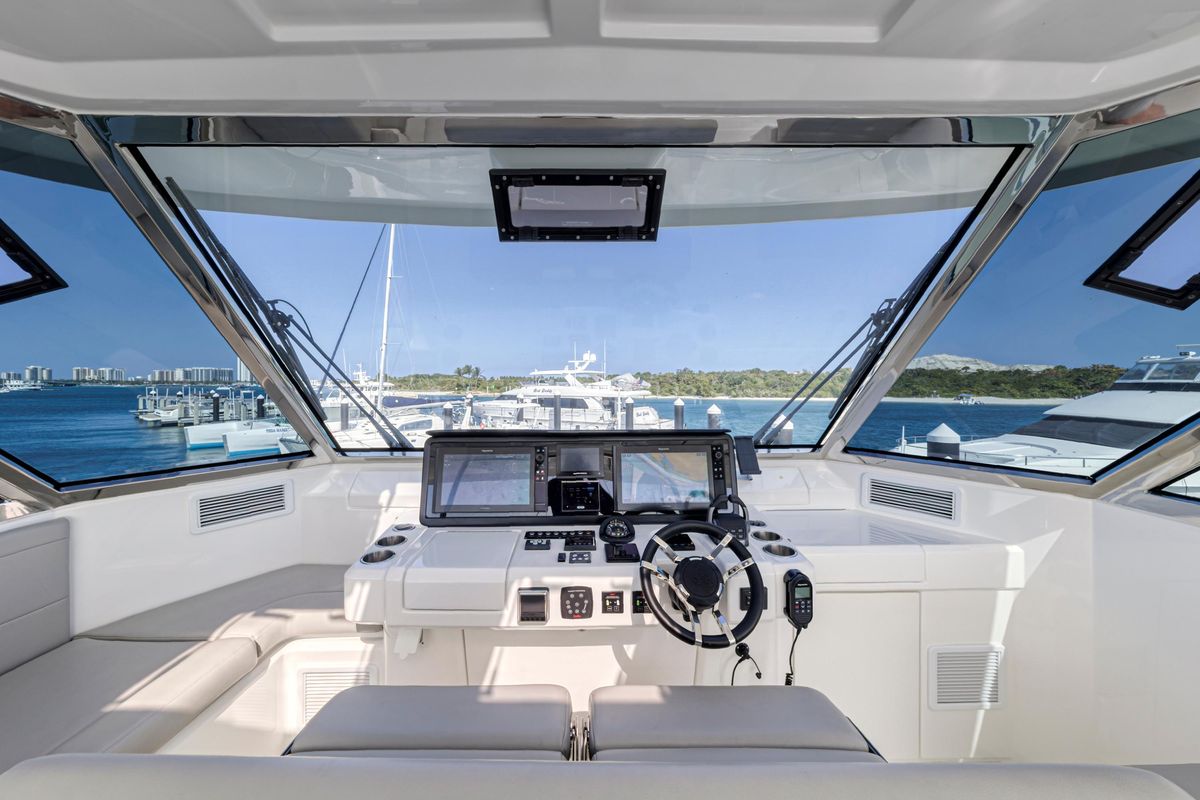 2023 Aquila 54 