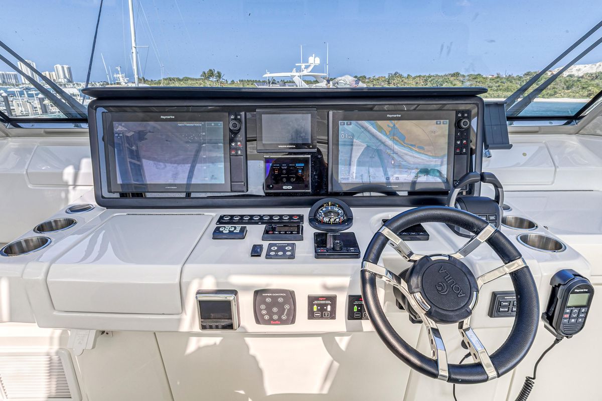 2023 Aquila 54 