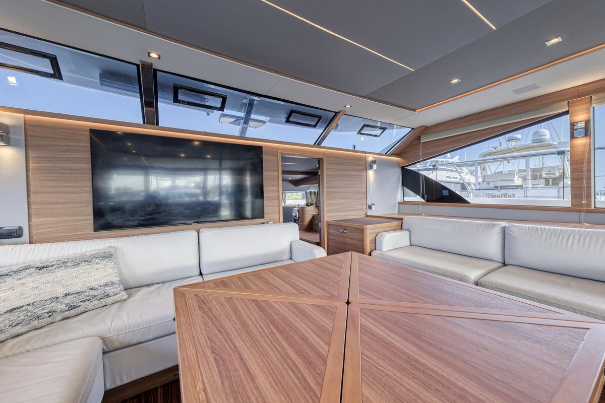 2023 Aquila 54 