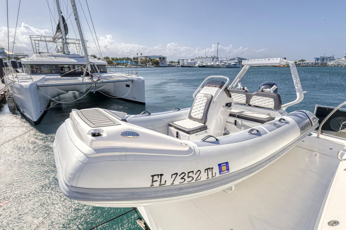 2023 Aquila 54 