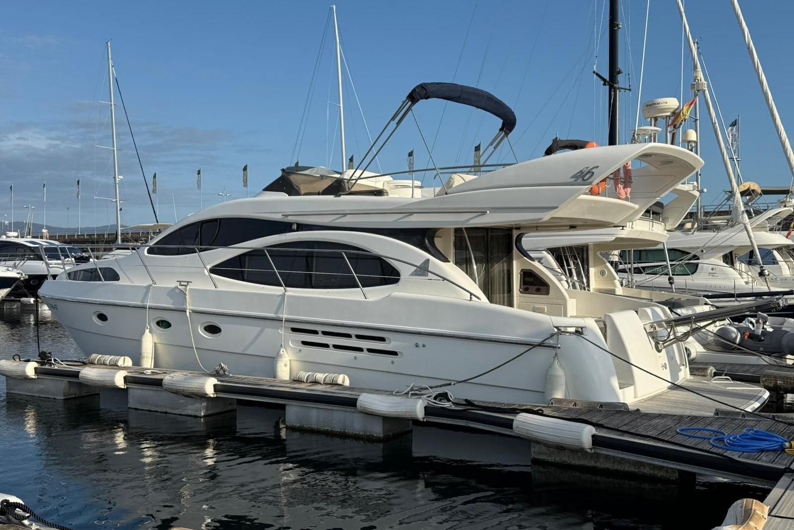 2002 Azimut 46