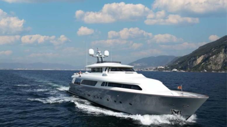 Custom Line Navetta 30