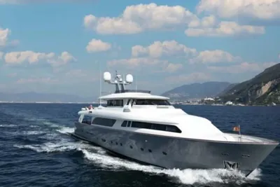 Custom Line Navetta 30