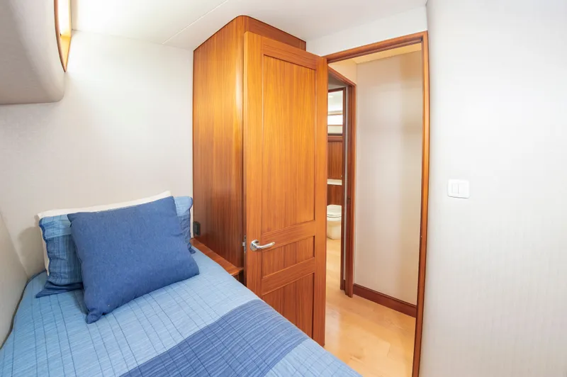 Privateer Yacht Photos Pics 