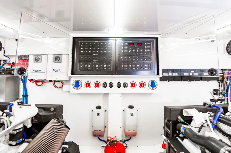 Privateer Yacht Photos Pics 