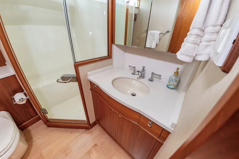 Privateer Yacht Photos Pics 