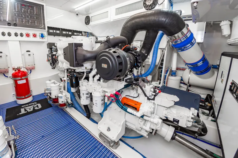 Privateer Yacht Photos Pics 