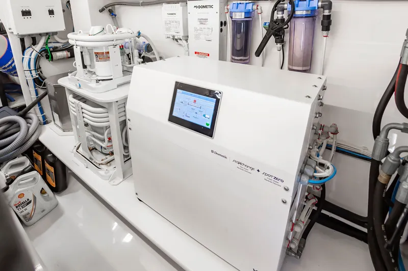 Privateer Yacht Photos Pics 