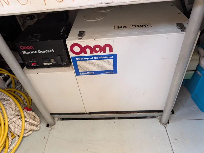 Monarch Yacht Photos Pics 