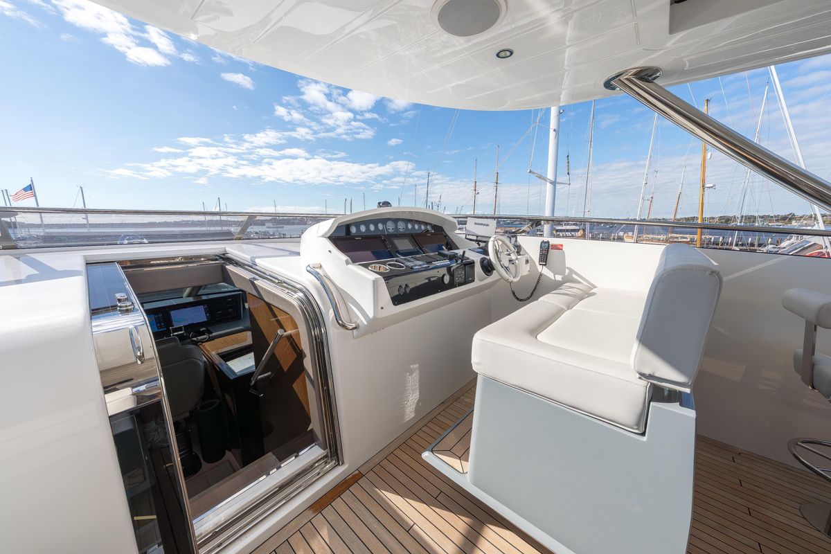 2019 Sunseeker 95 