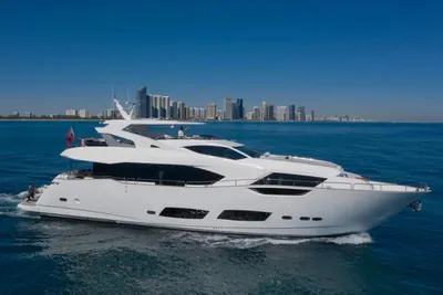 Sunseeker 95 Yacht