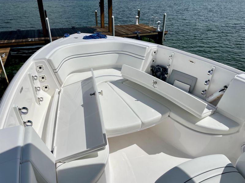 2022 Intrepid 245 Center Console