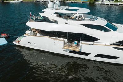 Yacht