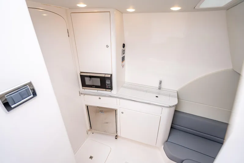 Swell Time Yacht Photos Pics 