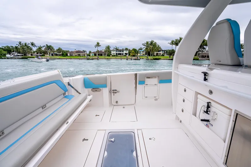 Swell Time Yacht Photos Pics 