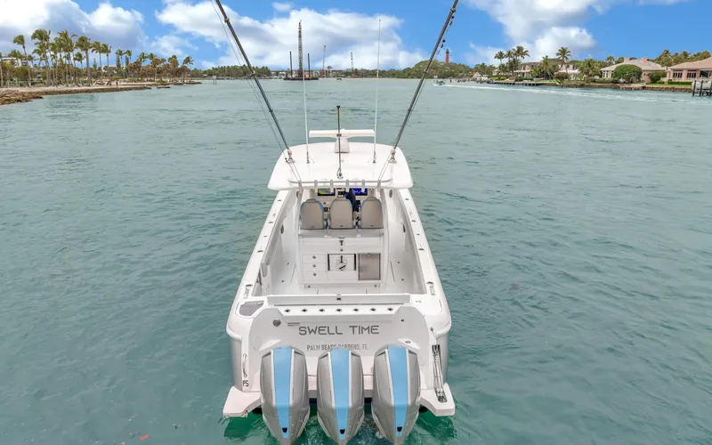 Swell Time Yacht Photos Pics 