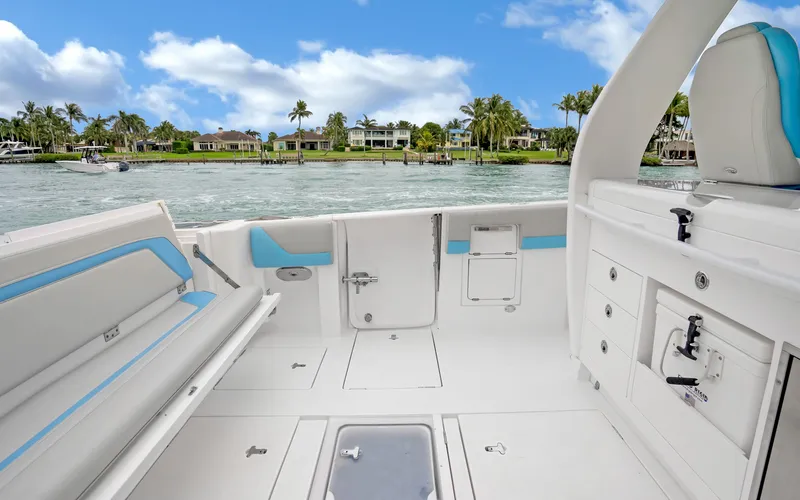 Swell Time Yacht Photos Pics 