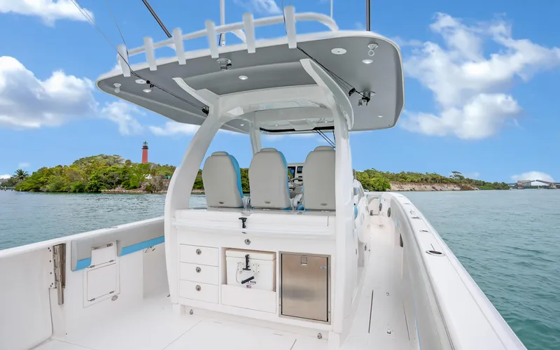 Swell Time Yacht Photos Pics 