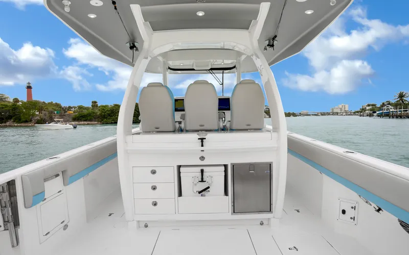 Swell Time Yacht Photos Pics 