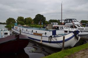 1907 Skutsje varend woonschip