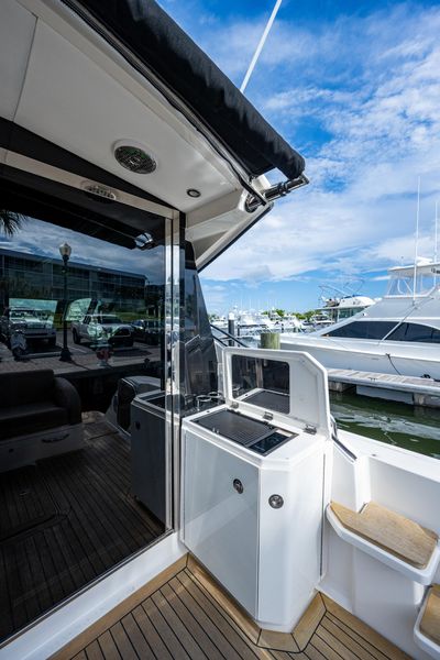 2018 Sea Ray Sundancer