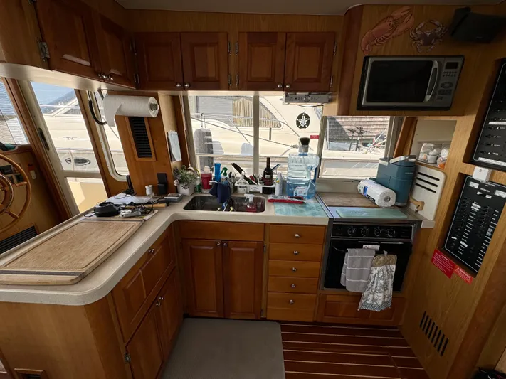 The Edge Yacht Photos Pics 