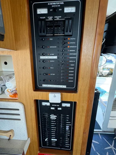 The Edge Yacht Photos Pics 