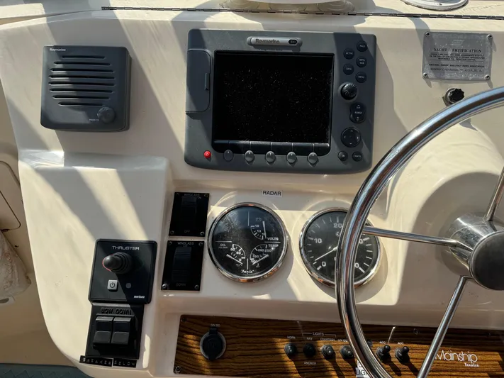 The Edge Yacht Photos Pics 