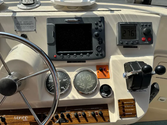 The Edge Yacht Photos Pics 