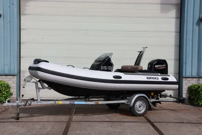 2021 Brig Eagle 4 Met Mercury 60 PK En Pega Trailer