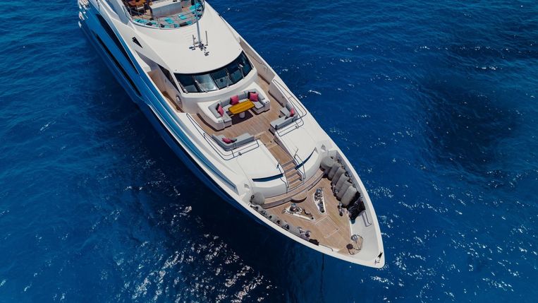 2012-131-5-sunseeker-40-metre-yacht
