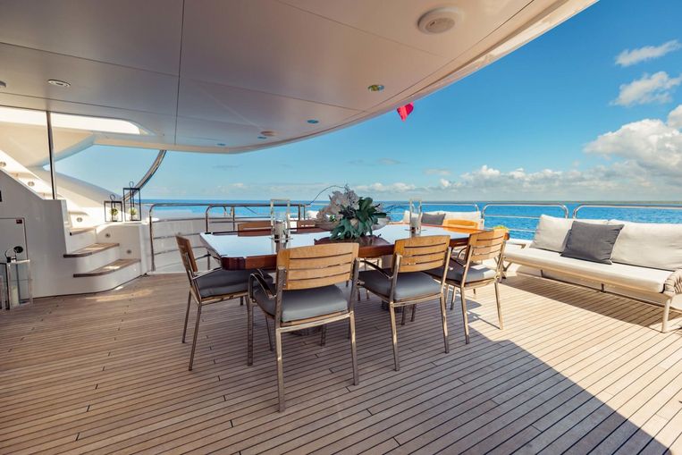 2012-131-5-sunseeker-40-metre-yacht