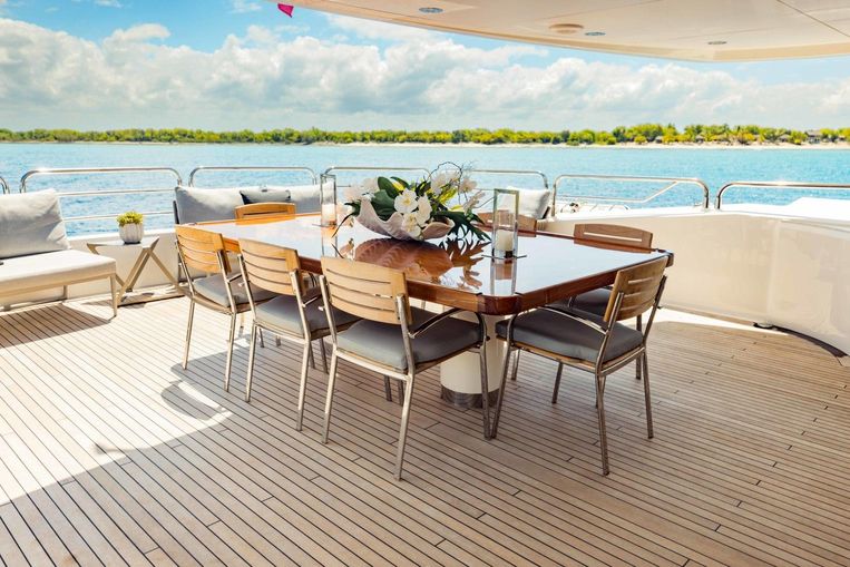 2012-131-5-sunseeker-40-metre-yacht