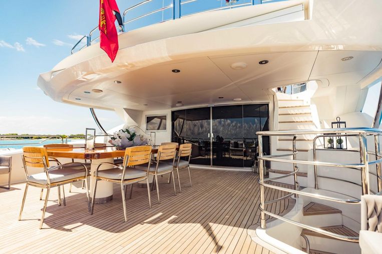 2012-131-5-sunseeker-40-metre-yacht