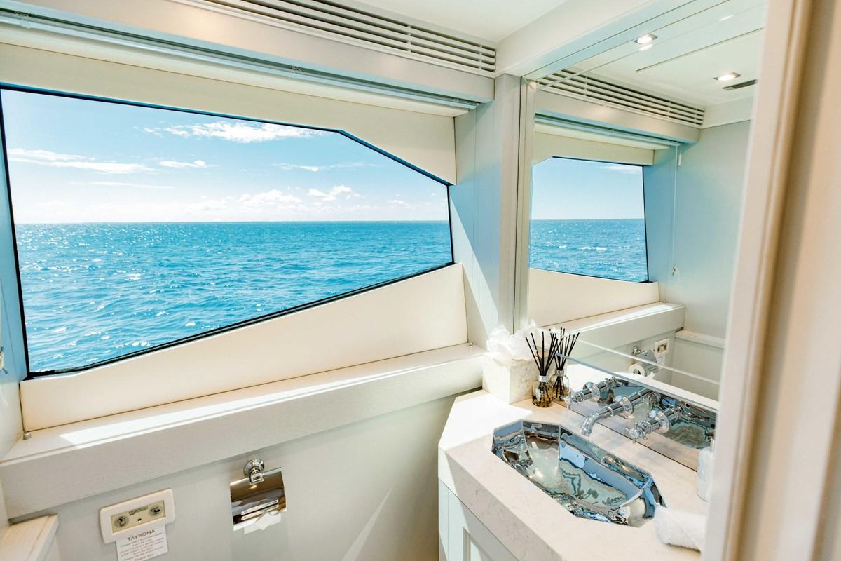 2012 Sunseeker 131 